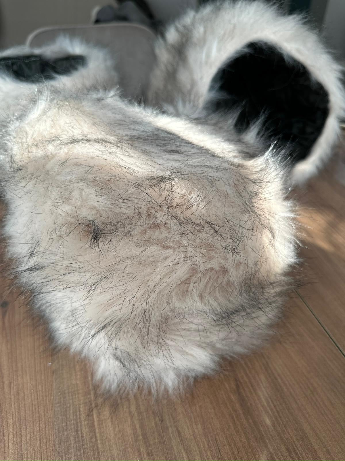 Luksuzna Bež Krznena Zimska Kapa