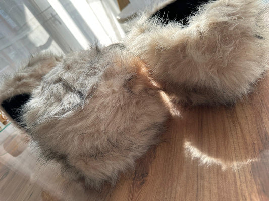 Luksuzna Bež Krznena Zimska Kapa